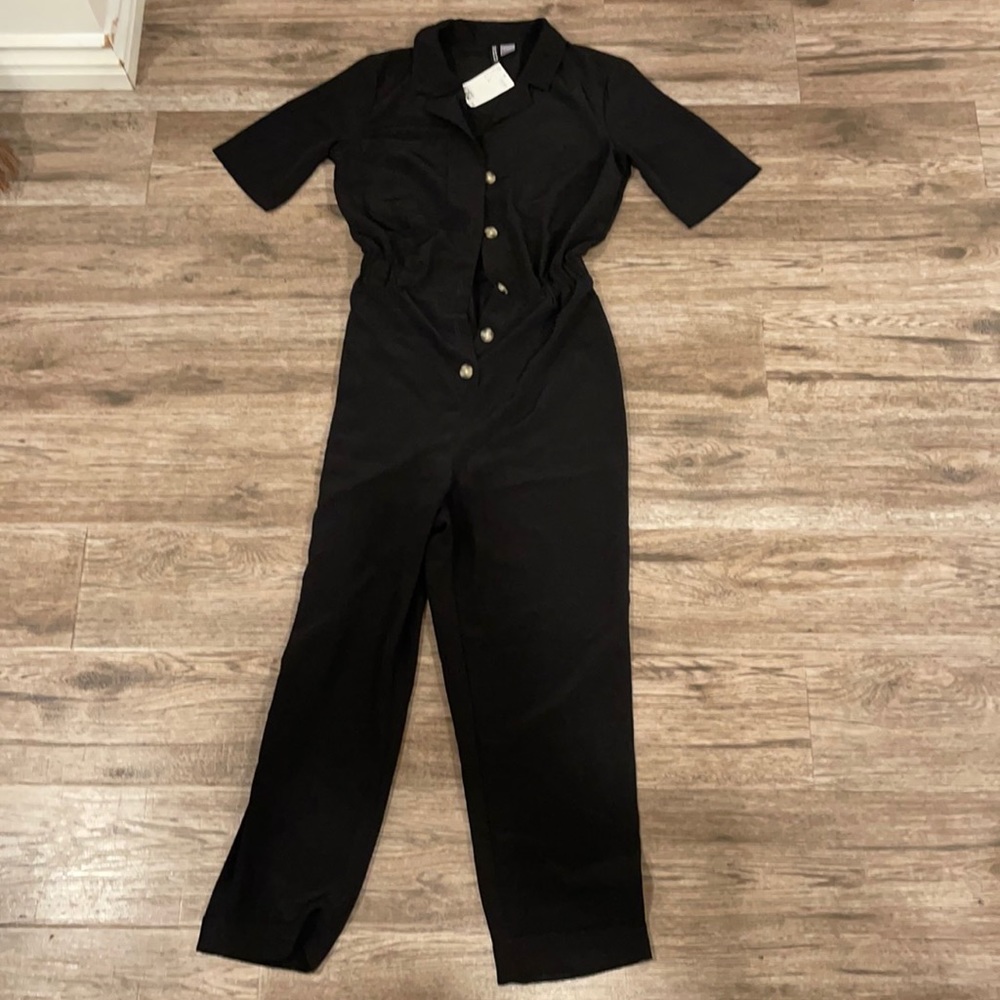 BRAND NEW - Button Down Jumper